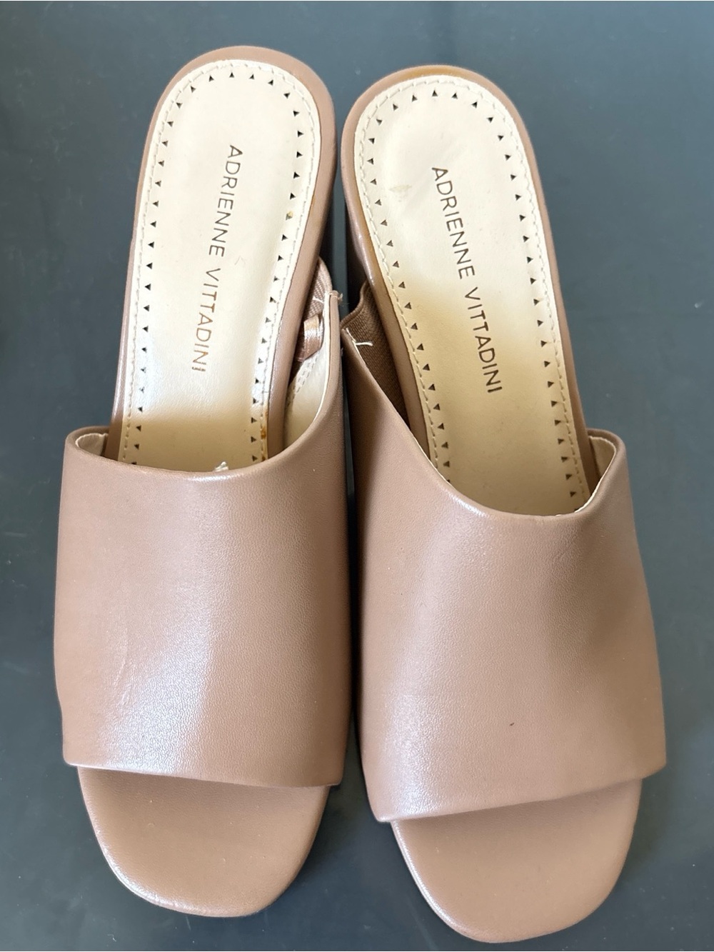 Adrienne Vittadini Nude/Tan Open-Toe Slide Mules